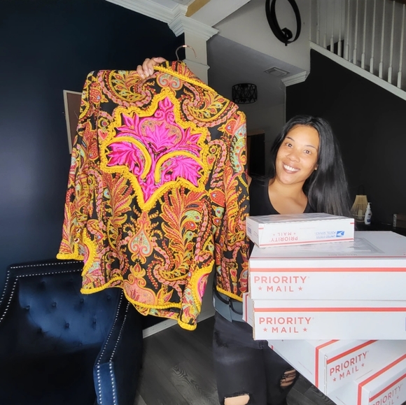 WELCOME. 💕 I'd love for you to use the OFFER button ☺️ - Picture 6 of 16